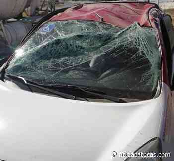 Taxi de Fresnillo se vuelca en Zacatecas - NTR Zacatecas .com