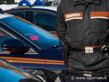 La 16enne rifiuta di far sesso, il 32enne tenta di gettarla dal balcone: arrestato