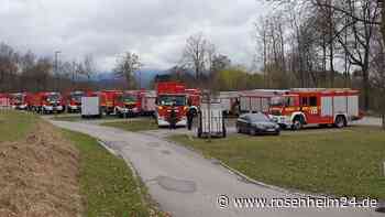 Verabschiedung des Feuerwehr-Hilfskonvois für die Ukraine in Rohrdorf