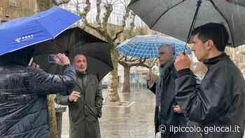 Trieste, sopralluogo dell'assessore De Blasio in piazza Garibaldi: «Faremo il massimo per migliorare la vivibilità» - Il Piccolo