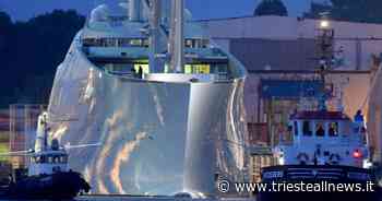 Navi “ingombranti”. Lo Yacht russo abbandonato nel bacino di Trieste - Trieste News
