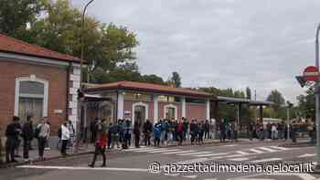 Carpi-Modena. Linea ferroviaria ritardi e treni cancellati «Urge manutenzione» - La Gazzetta di Modena