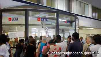 Modena, per tre ucraini l'abbonamento Seta è un'odissea - La Gazzetta di Modena