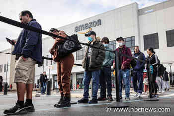 Amazon workers in New York vote to unionize for the first time in company’s history