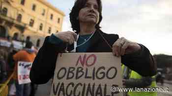 Prato, 60 prof no vax tornano a scuola: "A stipendio pieno e senza insegnare" - LA NAZIONE