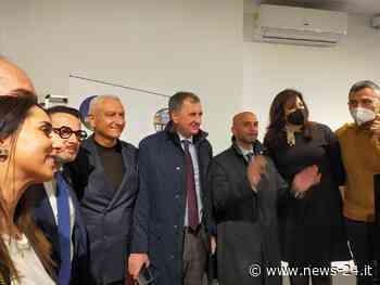 Elezioni. “Sabaudia deve risorgere”, Enzo Di Capua incontra gli elettori, al suo fianco i vertici provinciali e regionali di Lega e Fratelli d'Italia. - News-24.it