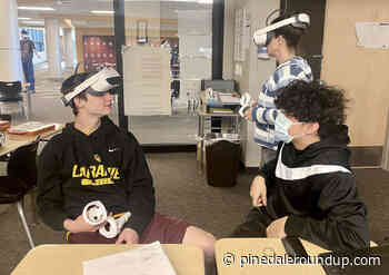 Students use virtual reality to connect with algebra - Pinedale Roundup