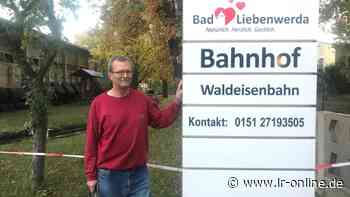 Vandalismus in Bad Liebenwerda: Waldeisenbahnverein geschockt – das haben Unbekannte mit einem Eisenbahnwagen gemacht - Lausitzer Rundschau