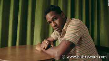 Leon Bridges va camino a los Grammy. Este fotógrafo se siente bendecido de estar documentando su viaje. - ButterWord - La noticia en español