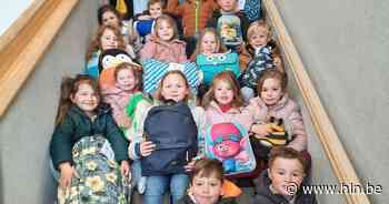 Leerlingen De Bijenkorf zamelen rugzakjes in voor Oekraïense vluchtelingen - Het Laatste Nieuws