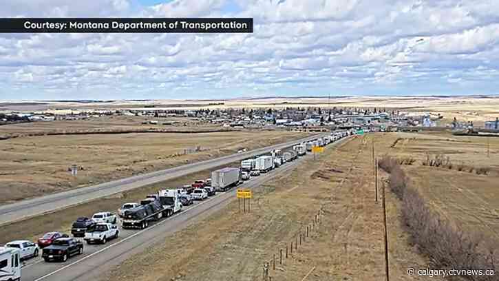 Long wait at border as restrictions ease for fully-vaccinnated travelers