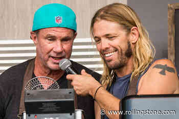 Red Hot Chili Peppers’ Chad Smith Shares Tribute to Taylor Hawkins