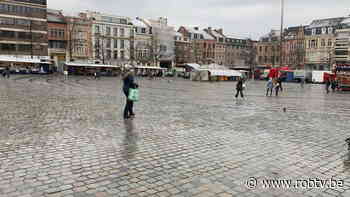 Aangekondigde sneeuw zorgt voor opvallend weinig marktkramers op Vrijdagmarkt in Leuven - ROB-tv