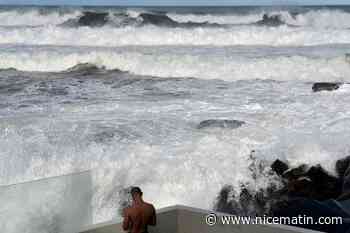 Australie: une plage de Sydney engloutie par des vagues immenses