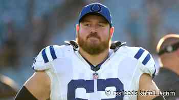Vikings sign guard Chris Reed, beef up offensive line