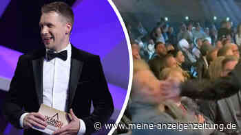 „Genug eingesteckt für diese Woche“: Oliver Pocher überrascht bei „Let‘s Dance“ mit Ohrfeigen-Anspielung