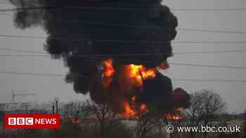 War in Ukraine: Russia accuses Ukraine of attacking oil depot
