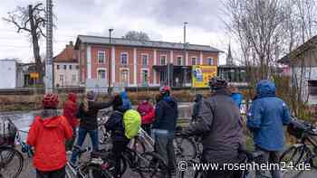 Wo drückt der Schuh bei Radlern? Kolbermoorer Bürger gemeinsam mit der Mobilitätsmanagerin auf Fahrradtour