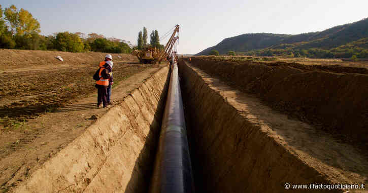 Guerra Russia-Ucraina, dall’Azerbaigian 2,5 miliardi di metri cubi di gas in più all’Italia. Gentiloni: “Complicato un tetto Ue ai prezzi”