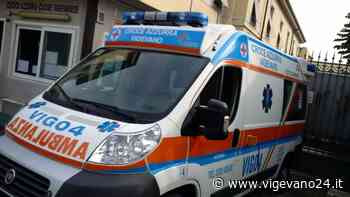 Vigevano: auto urta una bici in piazza 4 Novembre, ferita bimba di 7 anni - Vigevano24.it