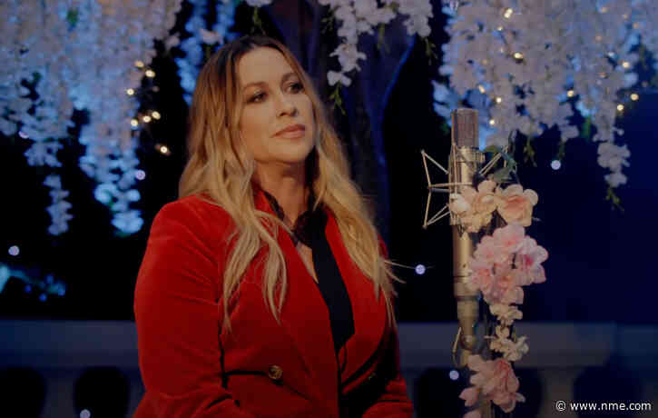 Watch Alanis Morissette perform an orchestral version of ‘You Oughta Know’ for ‘Bridgerton’