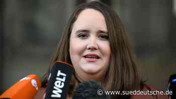 Energie - Grünen-Vorsitzende für befristetes Tempolimit auf Autobahnen - Wirtschaft - Süddeutsche Zeitung - SZ.de