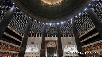 Ramadan kicks off in much of Middle East amid soaring prices