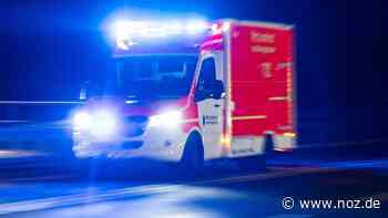 Keine Lebensgefahr: Auto fährt in Emlichheim auf Trecker auf - Fahrer schwer verletzt - NOZ