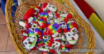 Foligno, anziani dipingono sassi per la pace in Ucraina - Gazzetta di Parma