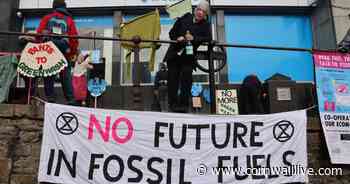 Extinction Rebellion fossil fuels protest unfolds in Penzance - Cornwall Live