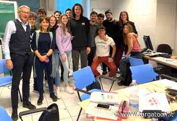 Fossano, allievo del corso di fisioterapia tra le dune del deserto - TargatoCn.it