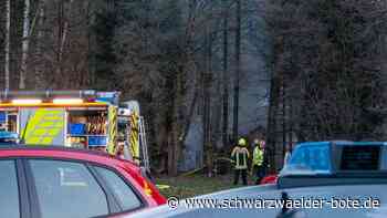 Feuerwehreinsatz in Fischingen - Gartenhütte am Neckartalradweg brennt nieder - Schwarzwälder Bote