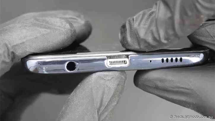 Most Cursed Prank Ever: an Engineer Created the First Android Phone With an Apple Lightning Port