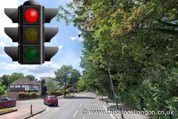 Bromley man fined £936 after driving through red light with no insurance