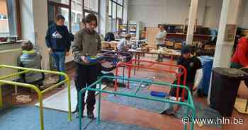 Leerlingen Oscar Romerocollege helpen technische school Verviers met heropbouw - Het Laatste Nieuws