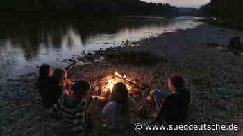 Feuer in Geretsried: Wieder brennen die Isarauen - Bad Tölz-Wolfratshausen - Süddeutsche Zeitung - SZ.de