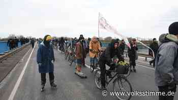 Stundenlang gesperrt: A14-Gegner demonstrieren bei Wittenberge gegen Autobahnbau - Volksstimme