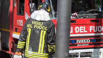 Incidente mortale sul lavoro a Sora, vola una lastra e colpisce un operaio alla testa - Repubblica Roma