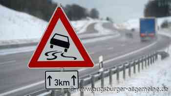 Auto überschlägt sich bei Schnee auf der B10: Zwei Verletzte