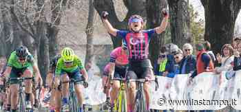 Successo per la prima edizione delle “Strade bianche” di Galliate: vince l'azzurra della pista Valentina Basilico - La Stampa