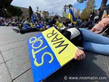 Place Masséna, à Nice, ils manifestent contre la guerre en Ukraine