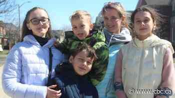 Ukrainian family now in Burlington say more settlement support needed in Ontario