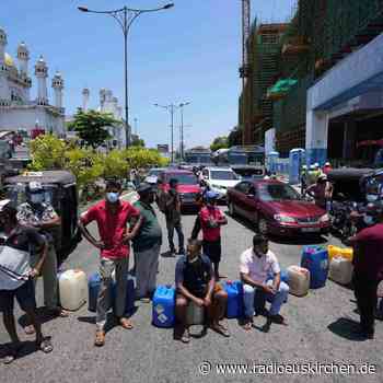 Nach Protesten: Sri Lanka sperrt Soziale Medien - radioeuskirchen.de
