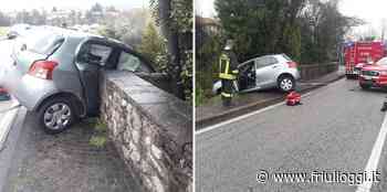 Incidente a Cividale del Friuli, auto rimane in bilico sul ciglio della strada - Friuli Oggi