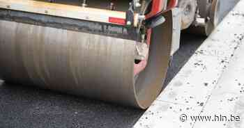 Beton wijkt voor asfalt op N8 tussen Oudenaarde en Kluisbergen: heraanleg duurt twee maand - Het Laatste Nieuws