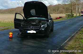 POL-STD: Auto landet auf dem Dach - Fahrer nach Frontalzusammenstoß verletzt