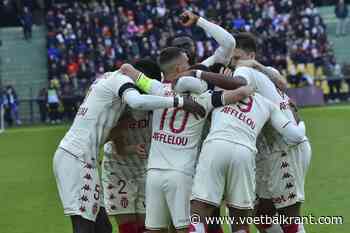 Philippe Clement vergalt debuut Didier Lamkel Zé