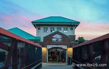 Cincinnati Zoo offering free admission to healthcare workers next week - FOX19