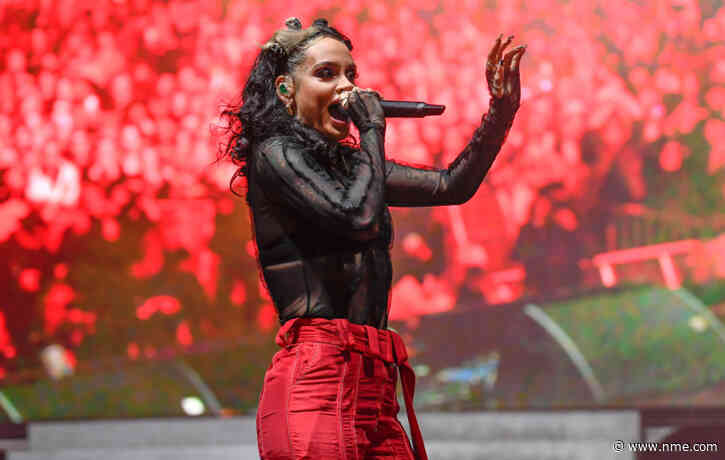 Watch Kehlani bring out security guard to sing during Dreamville set