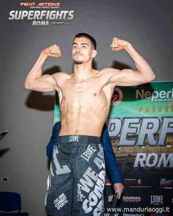 MANDURIA - MMA, il manduriano Daniele Scagliusi stende il suo avversario con un potente destro al volto dopo appena 44 secondi. Il video - ManduriaOggi